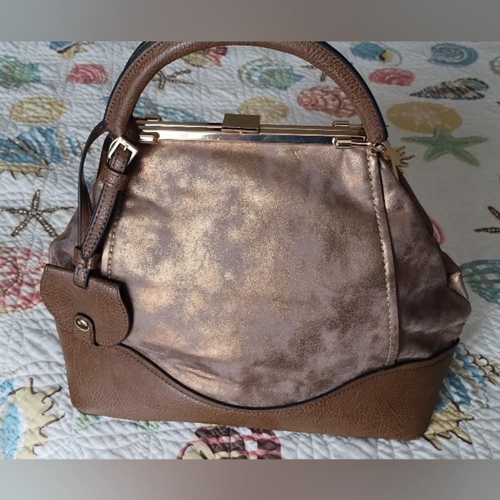 Alfa Metallic Finish Bag